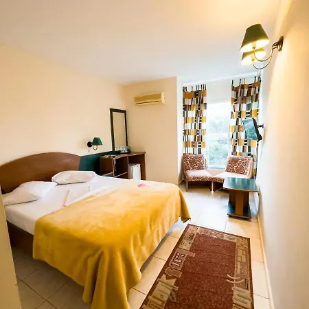 Апартаменты Majestic *