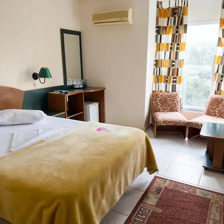 公寓 Hotel Phoenicia Majestic 奥林普