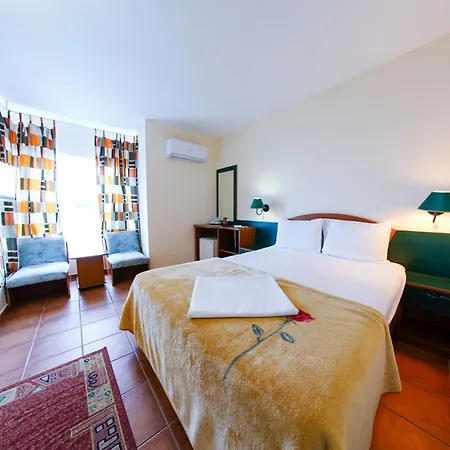 公寓 Hotel Phoenicia Majestic *